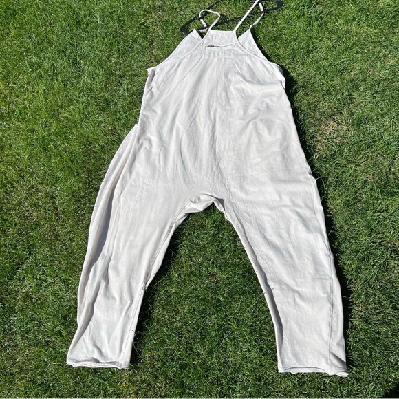 Free People Hot Shot Sz L Jumper in Neutral Putty Oatmeal Color worn Once - Picture 3 of 5